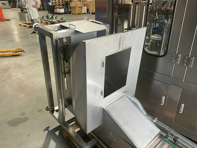 2018 sozhou yaoshi 7gf18/18/6 automatische co2 afvulmachine pet-flessen - afbeelding 21 van  24