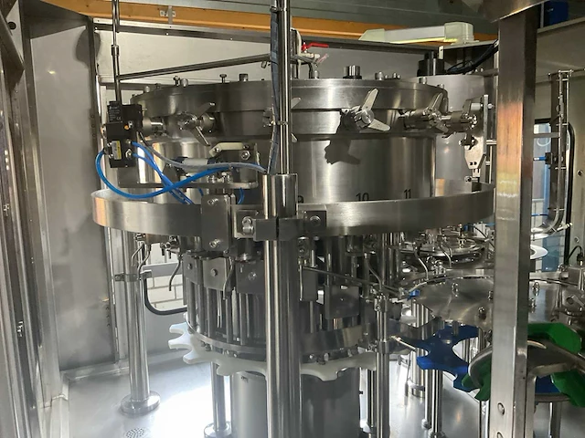 2018 sozhou yaoshi 7gf18/18/6 automatische co2 afvulmachine pet-flessen - afbeelding 23 van  24