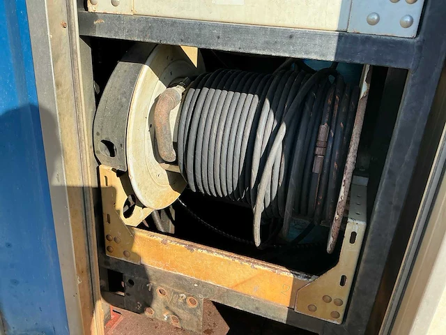 2018 speck p45/60-250 geïsoleerde spuitcontainer - afbeelding 5 van  69