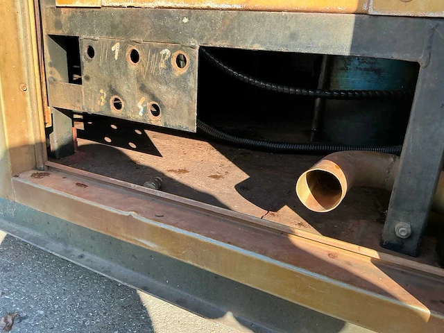 2018 speck p45/60-250 geïsoleerde spuitcontainer - afbeelding 6 van  69