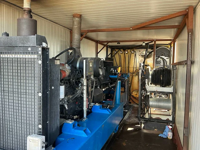2018 speck p45/60-250 geïsoleerde spuitcontainer - afbeelding 66 van  69