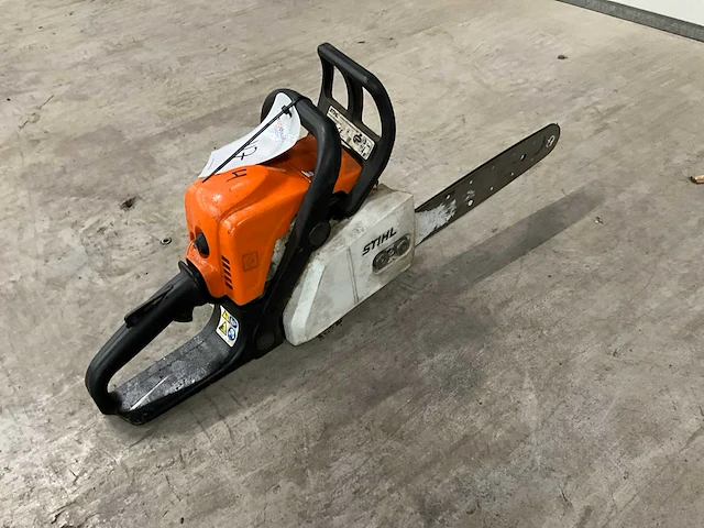 2018 stihl ms 180/c kettingzaag - afbeelding 1 van  6