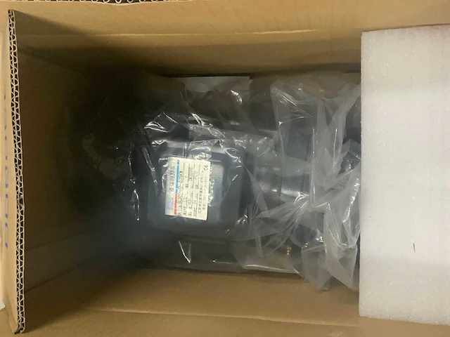 2018 syeelai bld09-17-075 0,75kw elektromotor “ongebruikt” (3x) - afbeelding 7 van  10