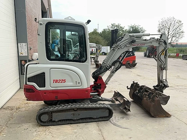 2018 takeuchi tb 225 minigraafmachine - afbeelding 22 van  28