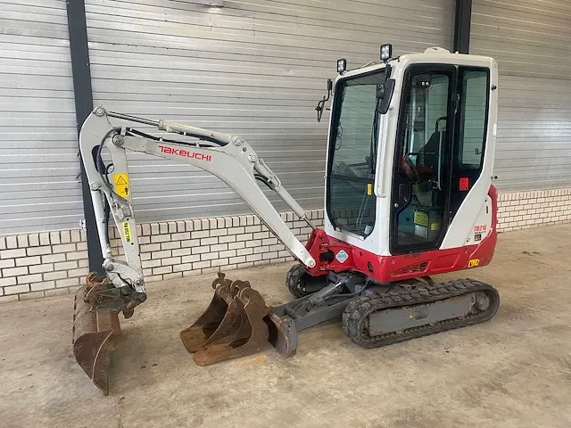 2018 takeuchi tb216 minigraafmachine - afbeelding 1 van  27