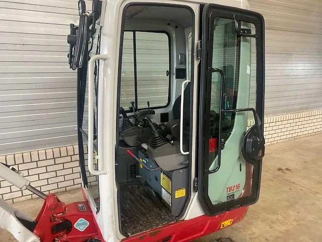 2018 takeuchi tb216 minigraafmachine - afbeelding 13 van  27