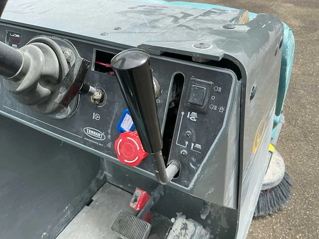 2018 tennant s20 zelfrijdende veegmachine - afbeelding 4 van  23