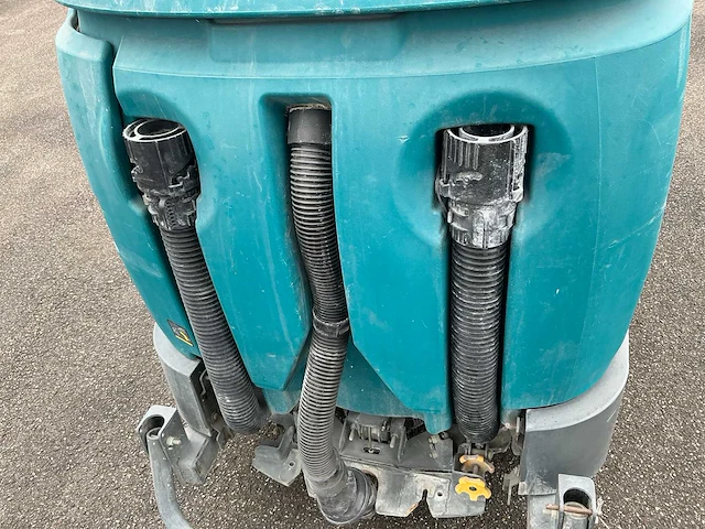 2018 tennant t17 zelfrijdende schrobmachine - afbeelding 2 van  32
