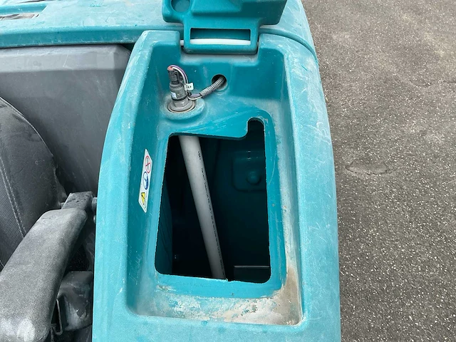 2018 tennant t17 zelfrijdende schrobmachine - afbeelding 5 van  32