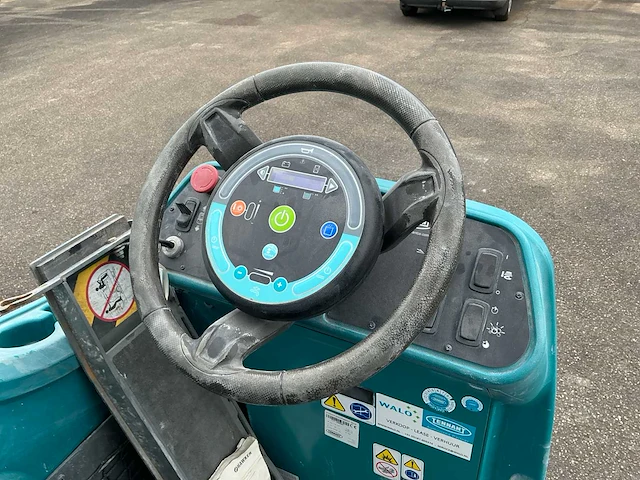 2018 tennant t17 zelfrijdende schrobmachine - afbeelding 8 van  32