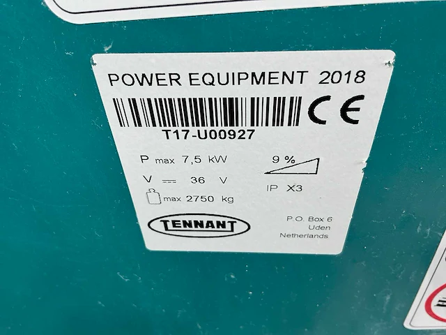 2018 tennant t17 zelfrijdende schrobmachine - afbeelding 18 van  32