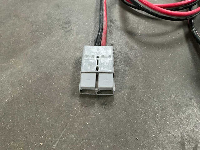 2018 tennant t17 zelfrijdende schrobmachine - afbeelding 22 van  32