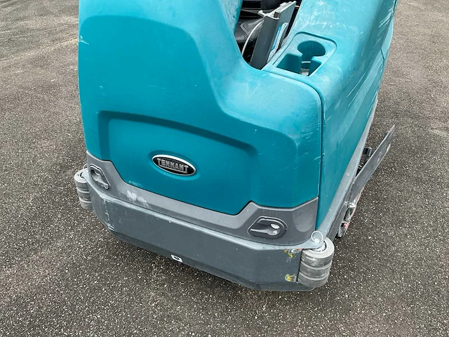 2018 tennant t17 zelfrijdende schrobmachine - afbeelding 28 van  32