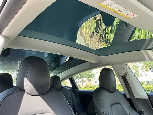 2018 tesla model 3 personenauto - afbeelding 14 van  32