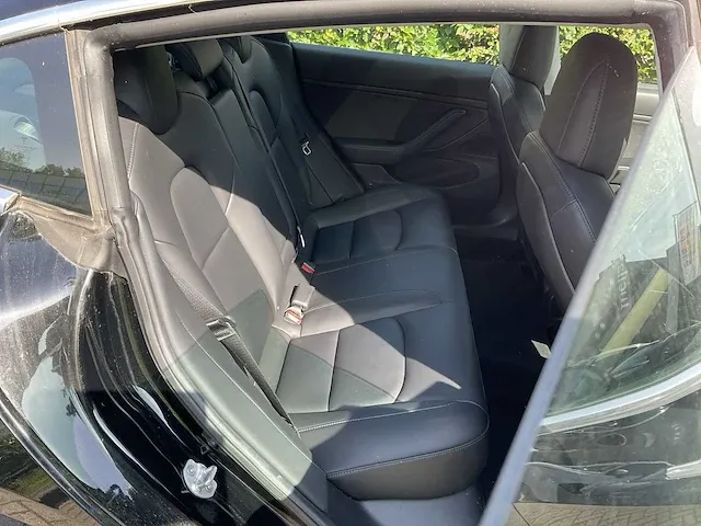 2018 tesla model 3 personenauto - afbeelding 16 van  32