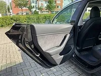 2018 tesla model 3 personenauto - afbeelding 20 van  32