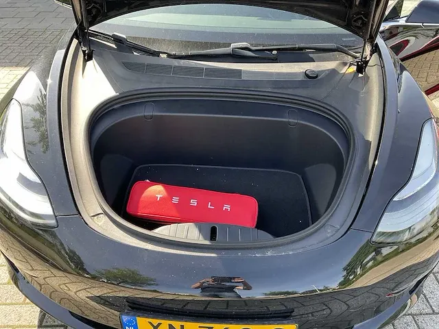 2018 tesla model 3 personenauto - afbeelding 22 van  32