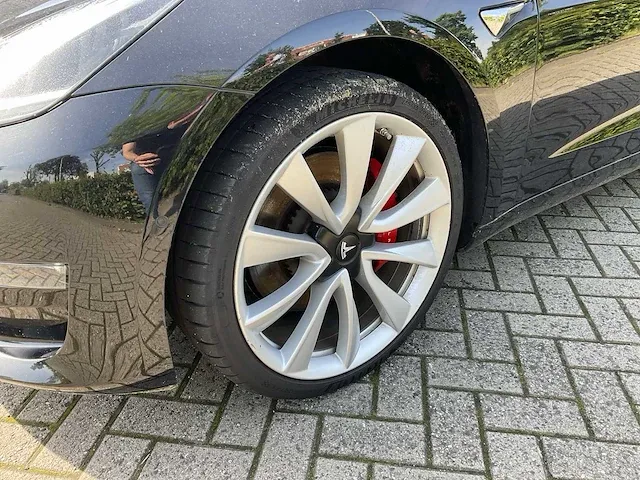 2018 tesla model 3 personenauto - afbeelding 30 van  32