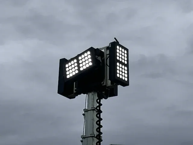 2018 tower light b-boels-box stationaire lichtmast led - afbeelding 12 van  22