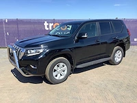 2018 toyota landcruiser personenauto
