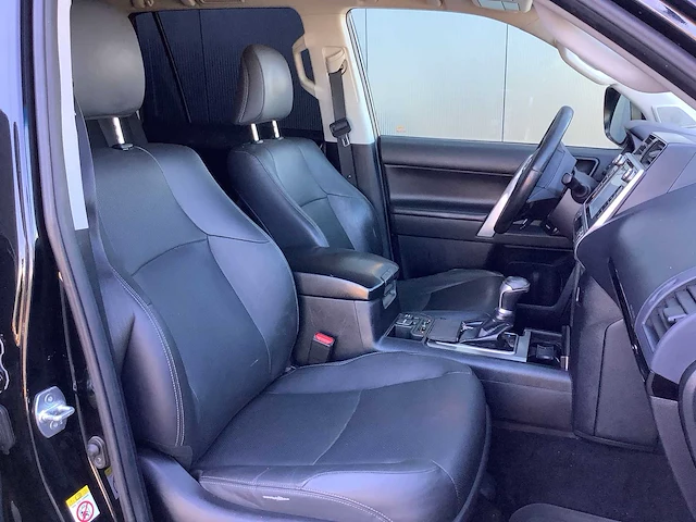 2018 toyota landcruiser personenauto - afbeelding 15 van  19