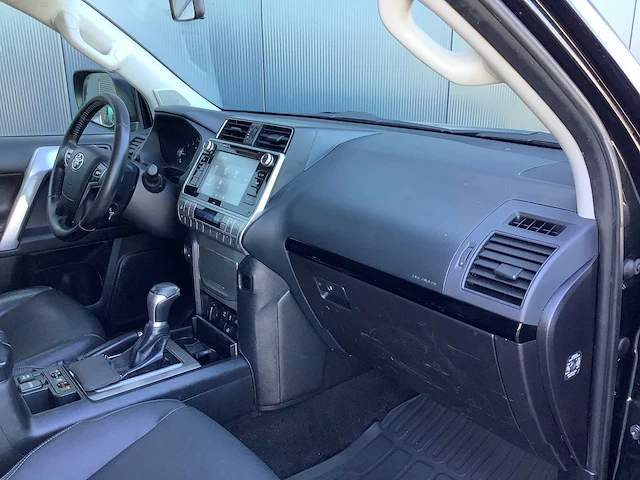 2018 toyota landcruiser personenauto - afbeelding 17 van  19