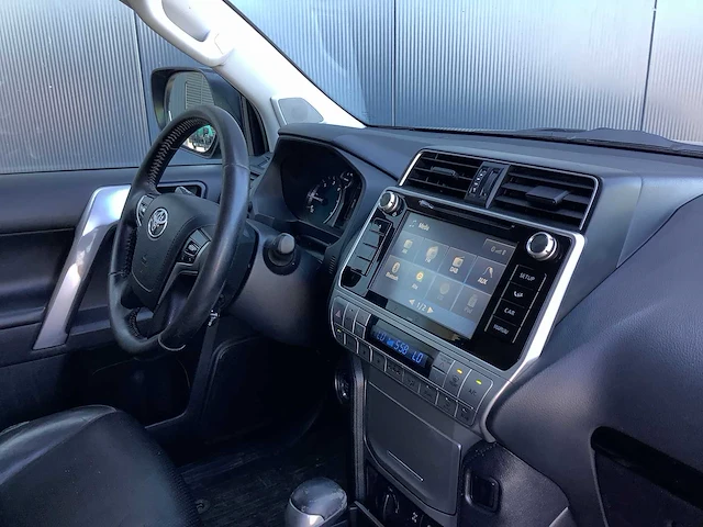 2018 toyota landcruiser personenauto - afbeelding 18 van  19