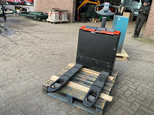 2018 toyota lwe160 elektrische palletwagen - afbeelding 2 van  8