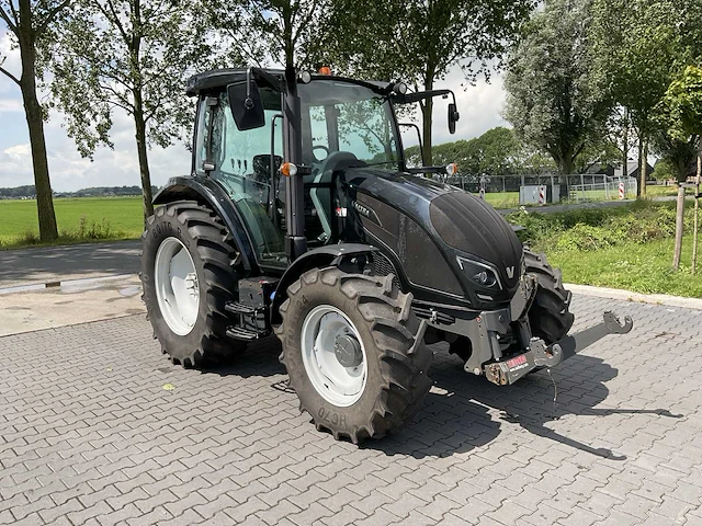 2018 valtra a94 hitech vierwielaangedreven landbouwtractor - afbeelding 1 van  41