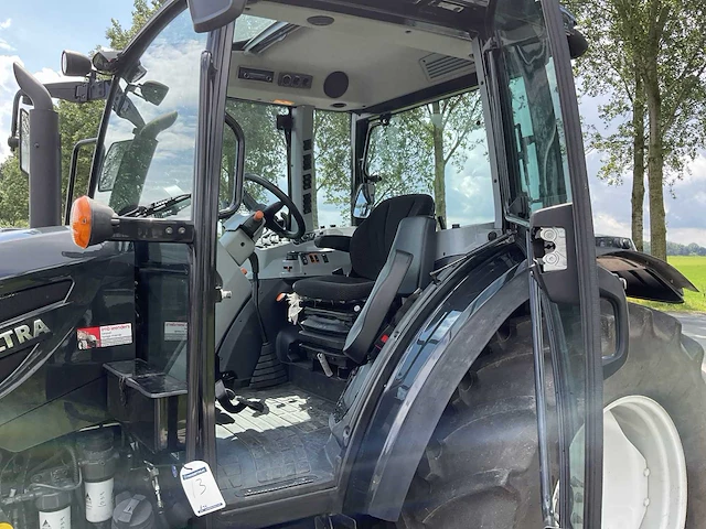 2018 valtra a94 hitech vierwielaangedreven landbouwtractor - afbeelding 16 van  41