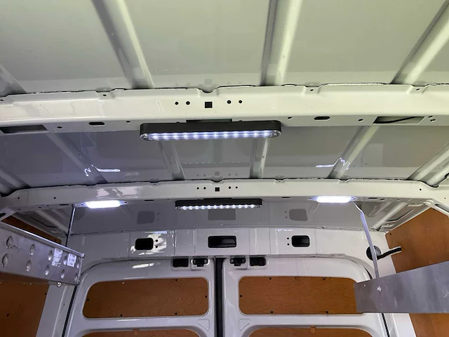 2018 volkswagen crafter servicebus bedrijfswagen - afbeelding 18 van  28