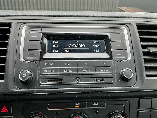 2018 volkswagen transporter t6 2.0 tdi dsg (150 pk) l2h1 bedrijfswagen - afbeelding 8 van  33