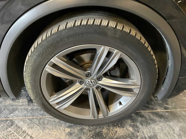 2018 vw tiguan r-line 2.0 tdi highline - afbeelding 4 van  34