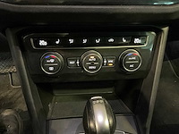 2018 vw tiguan r-line 2.0 tdi highline - afbeelding 13 van  34