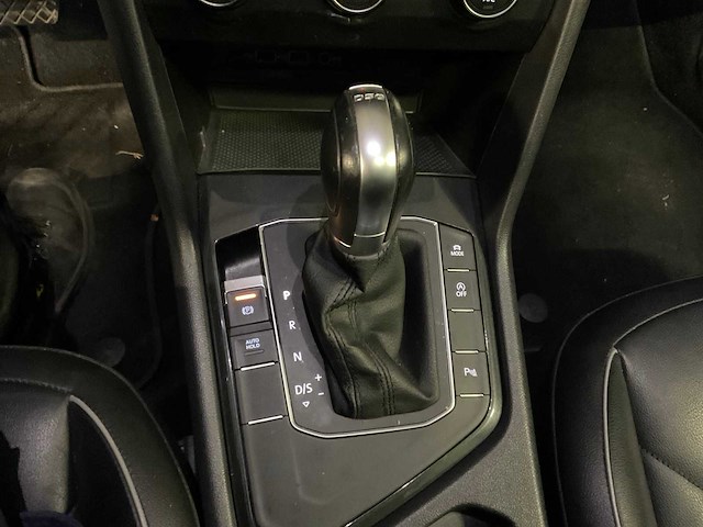2018 vw tiguan r-line 2.0 tdi highline - afbeelding 14 van  34