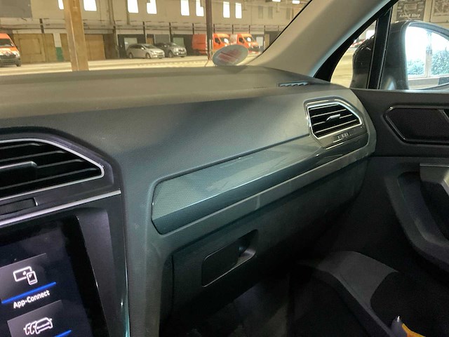 2018 vw tiguan r-line 2.0 tdi highline - afbeelding 15 van  34