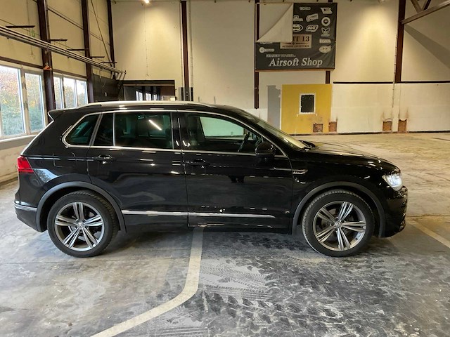 2018 vw tiguan r-line 2.0 tdi highline - afbeelding 29 van  34