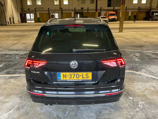 2018 vw tiguan r-line 2.0 tdi highline - afbeelding 31 van  34