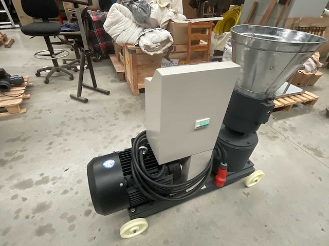 2018 wiesenfield yx3-160m-4 wiesenfield pelletgranulator / pelletpers - afbeelding 6 van  11