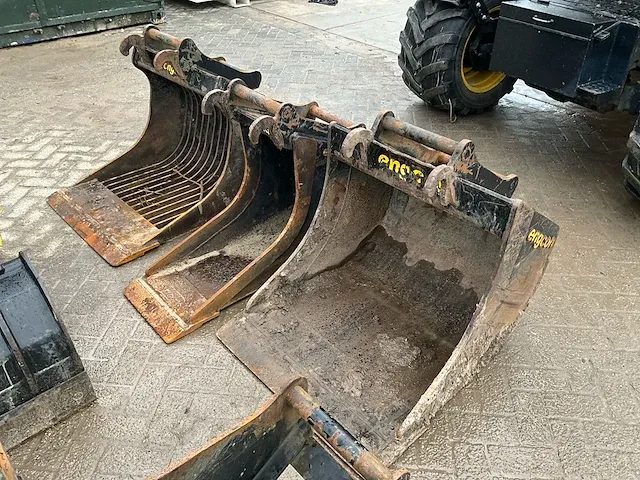 2018 yanmar b75w banden graafmachine - afbeelding 24 van  33