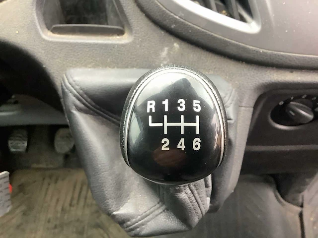 2019 - ford - transit - 290 2.0 tdci l2h2 tr - bedrijfswagen - afbeelding 13 van  16