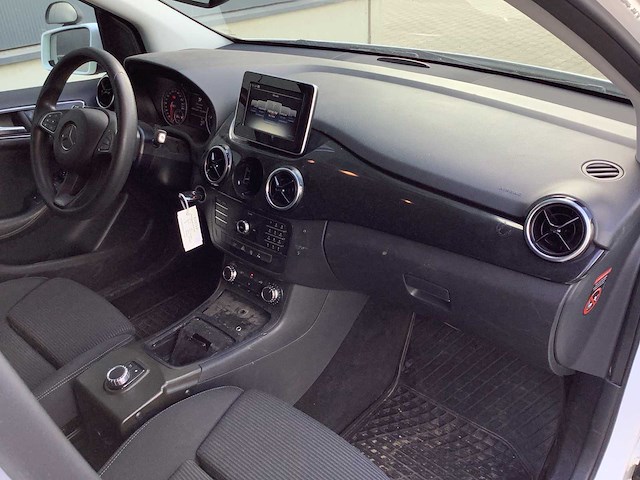 2019 - mercedes-benz - b-klasse - 220 d ambition - personenauto - afbeelding 11 van  14