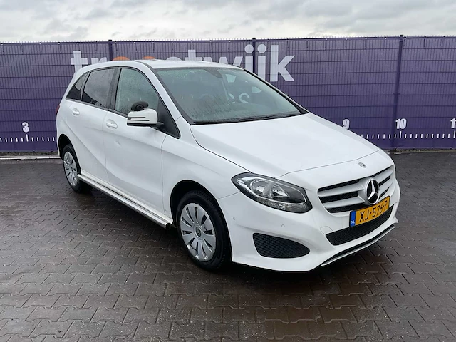 2019 - mercedes-benz - b-klasse - 220 d ambition - personenauto - afbeelding 7 van  14