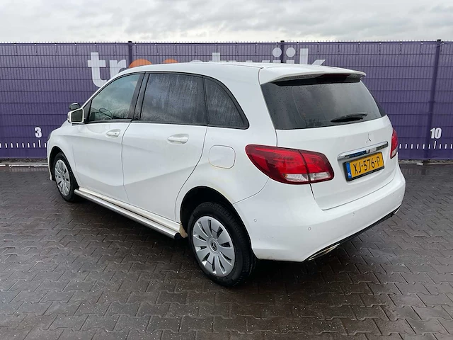 2019 - mercedes-benz - b-klasse - 220 d ambition - personenauto - afbeelding 9 van  14