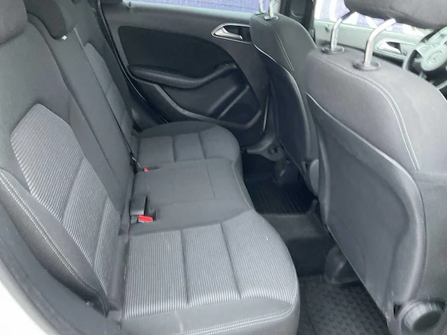 2019 - mercedes-benz - b-klasse - 220 d ambition - personenauto - afbeelding 10 van  14