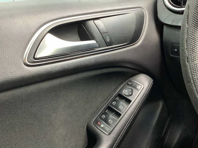 2019 - mercedes-benz - b-klasse - 220 d ambition - personenauto - afbeelding 6 van  15