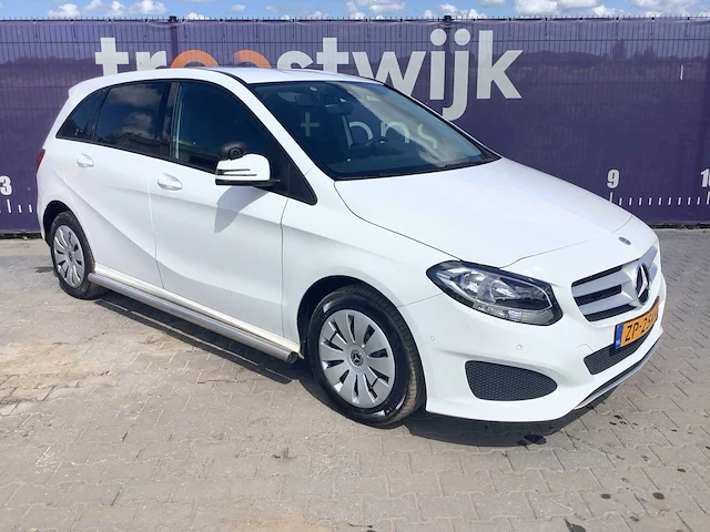 2019 - mercedes-benz - b-klasse - 220 d ambition - personenauto - afbeelding 8 van  15