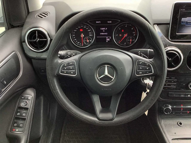 2019 - mercedes-benz - b-klasse - 220 d ambition - personenauto - afbeelding 15 van  15