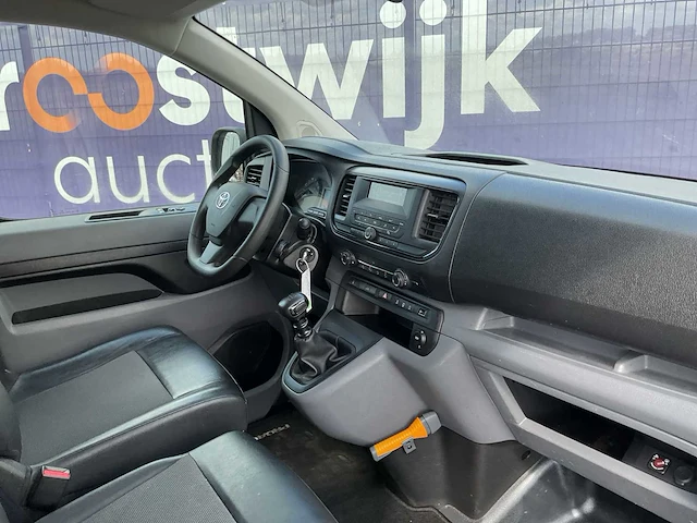 2019 - toyota - proace worker - 2.0 d-4d cool comf.l - bedrijfswagen - afbeelding 2 van  16