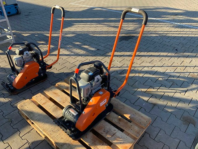 2019 altrad / belle lc3228 compacte trilplaat - afbeelding 1 van  6